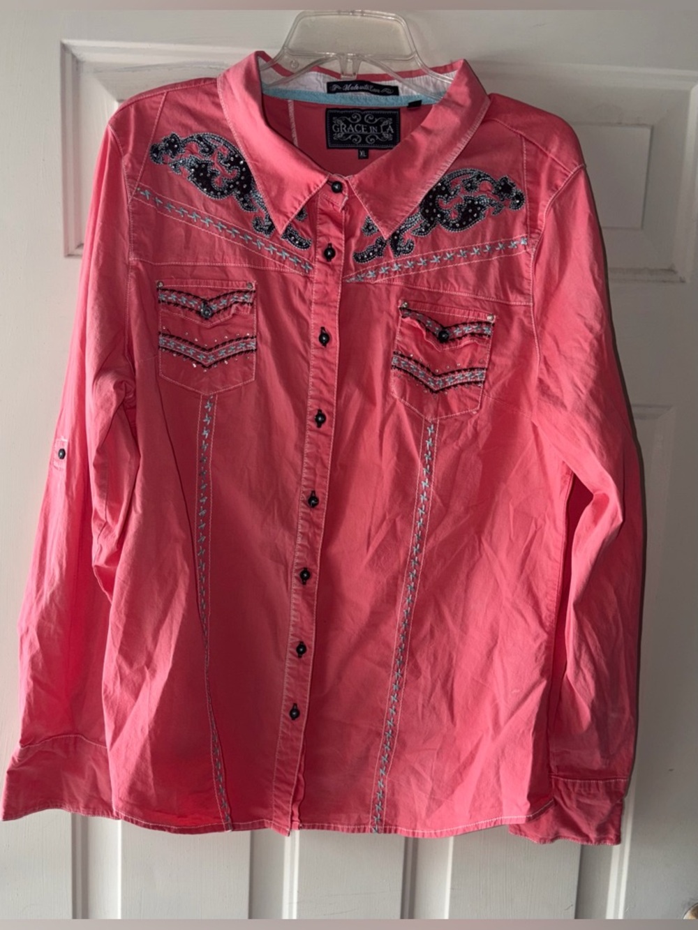 Grace In LA Western 
Rhinestone Embroidered Stretch
Rodeo Rollup Sleeve